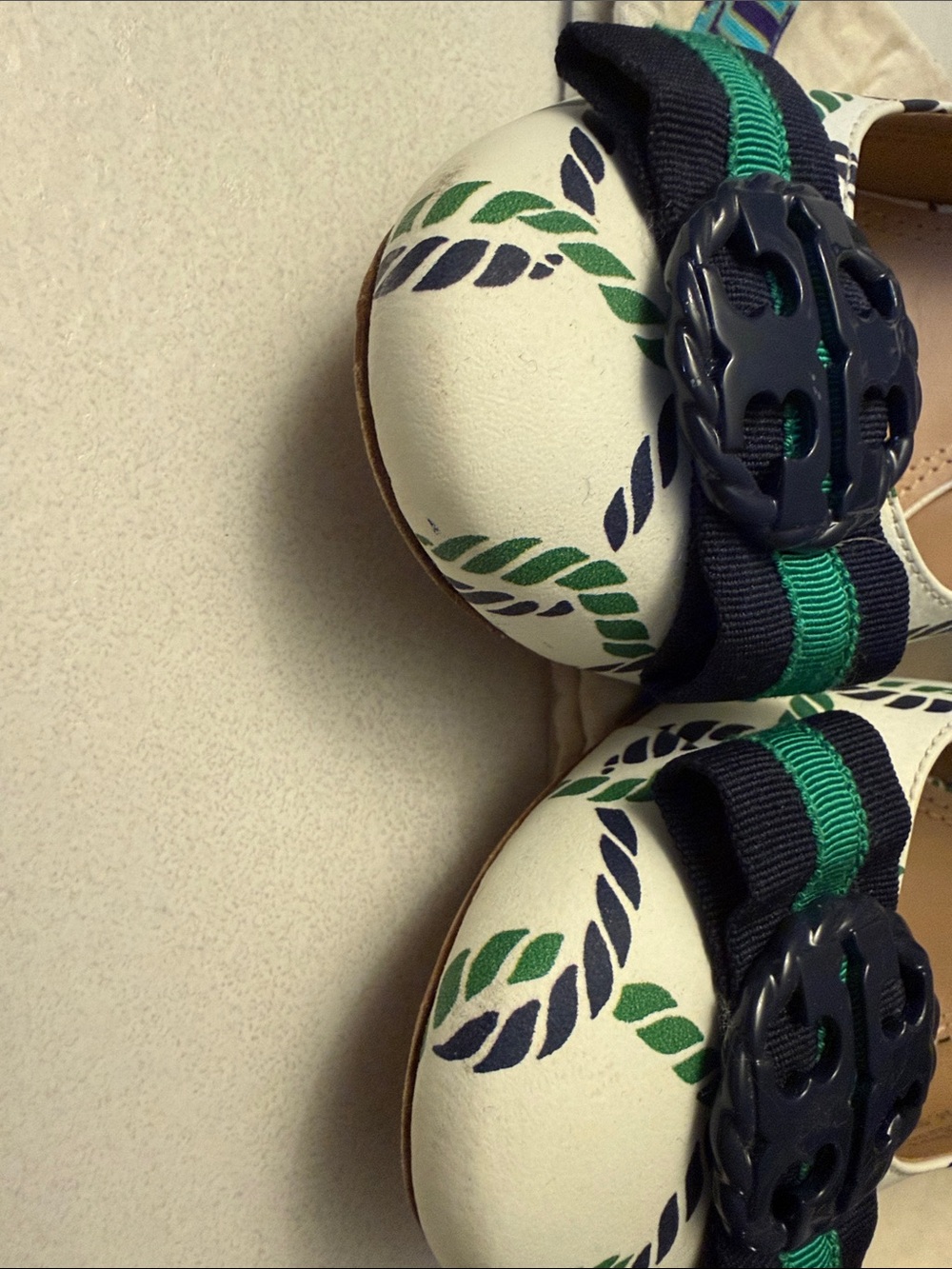 Tory Burch Maritime Nautical Rope-Print Pumps with Green & Black Bow Accent - Picture 9 of 10
